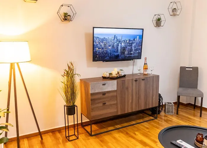 Sympatico Central Apartment In Athens