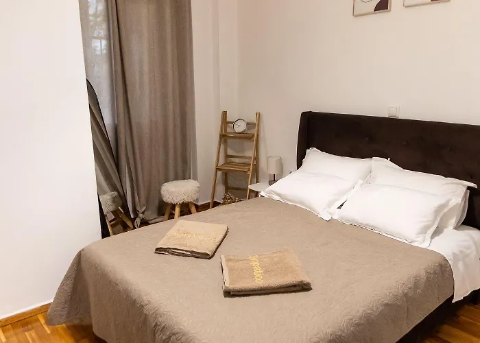 Sympatico Central Apartment In Athens